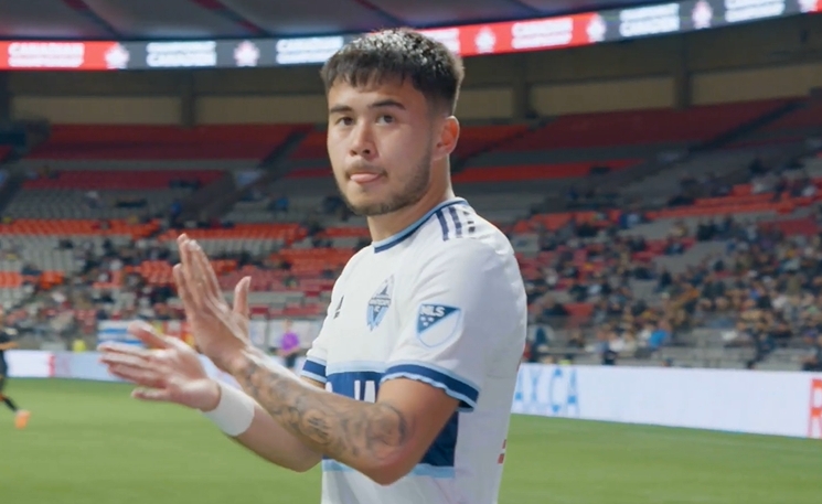 伍小海送助攻 帮助温哥华白浪3-1战胜达拉斯