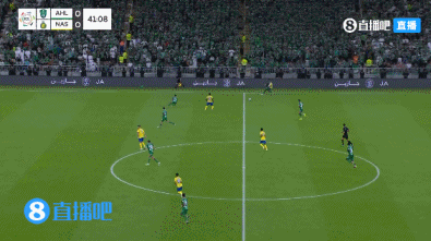 C罗小角度破门，但进球越位在先