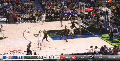 三分被琼斯扇飞+反击扣篮！乔治：我生涯中从没发生过这样的事