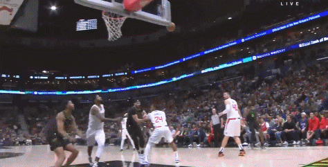 怎么老是你？墨菲隔着乔治空接暴扣 仰天怒吼庆祝