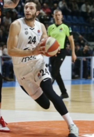 官方：青岛已经成功为塞尔维亚内线查卡莱维奇注册