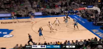 稳定军心！利拉德第三节压哨加长三分一箭穿心