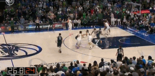 直接出手！东契奇弧顶加长三分速射命中 2秒扳平比分