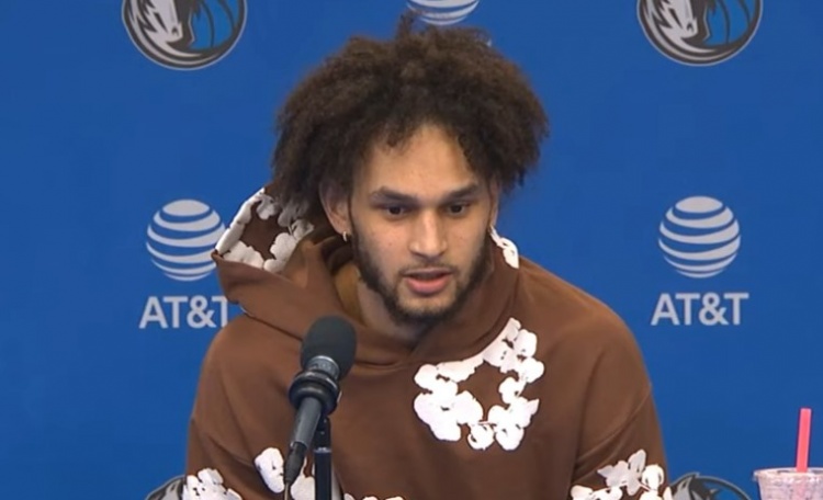 莱夫利谈欧文绝杀：很惊讶大莫第一个从替补席冲出 我们都静止了