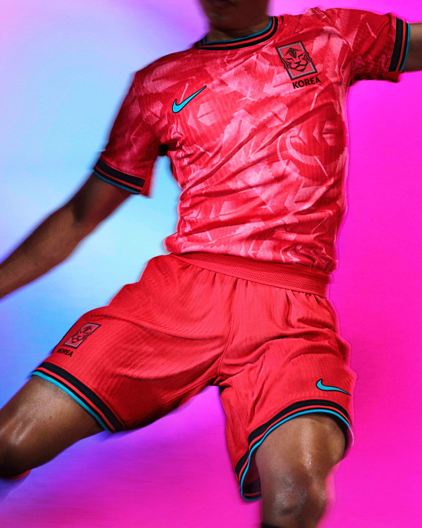 主场红客场黑，耐克发布的韩国队新球衣，如何评价？