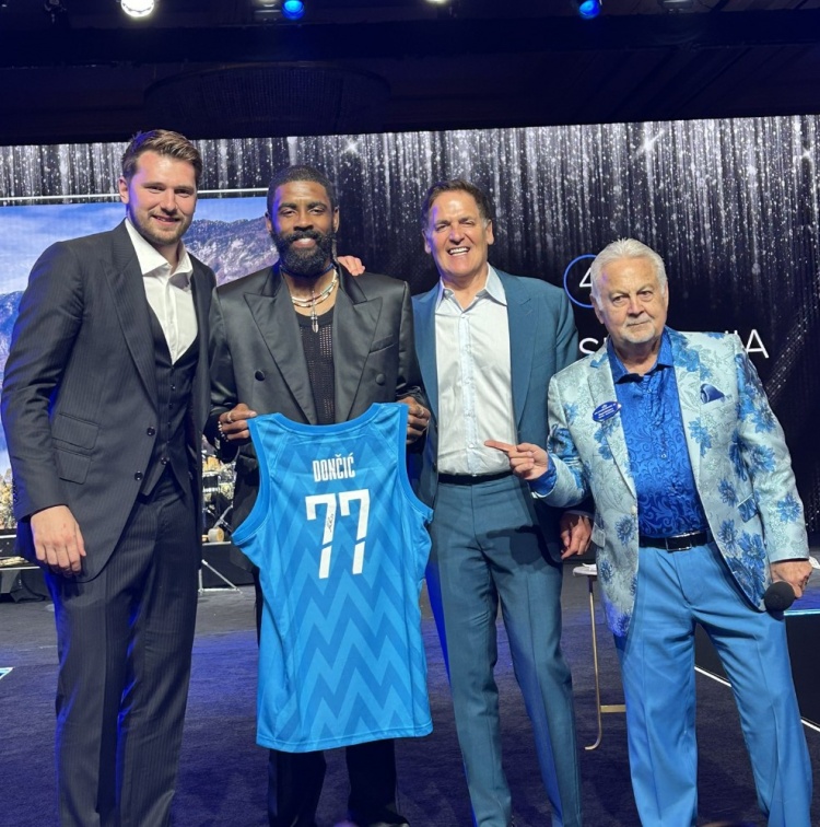 欧文、东契奇与库班都以7.7万美元拍下旅游活动 此款将被用于慈善