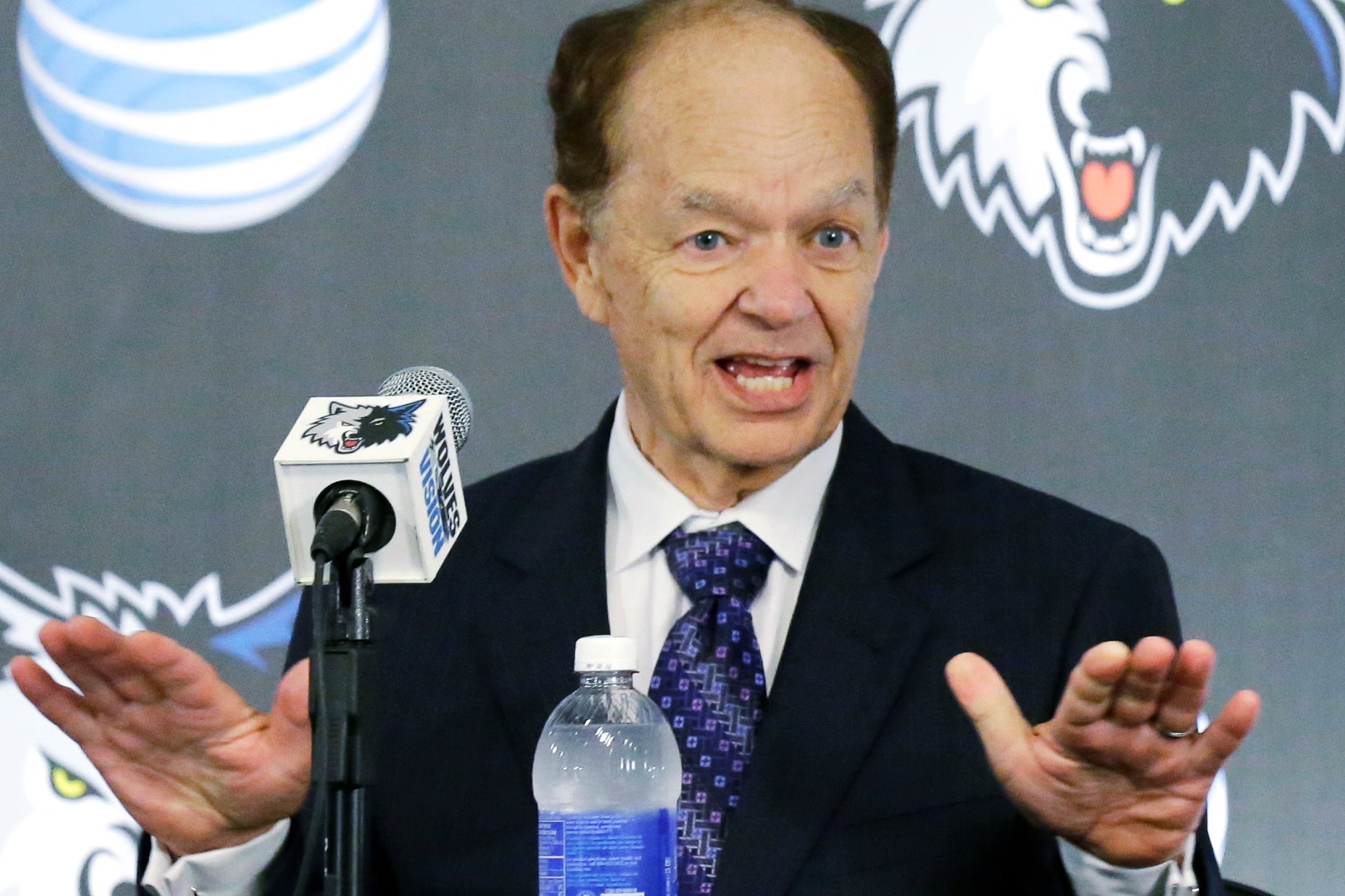 森林狼老板21年以15亿出售球队 这三年球队市值涨了10亿+！