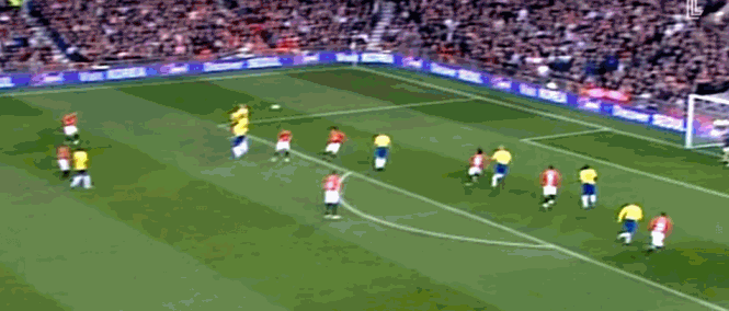 还有谁！C罗4️⃣次任意球双响回顾，暴力战斧让人瞠目结舌