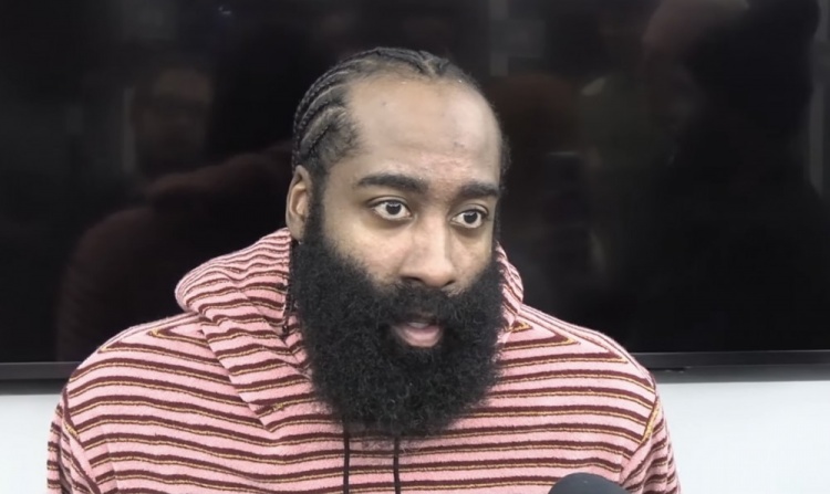 哈登：没怀疑过自己的进攻 若我多进几个三分早就杀死比赛了