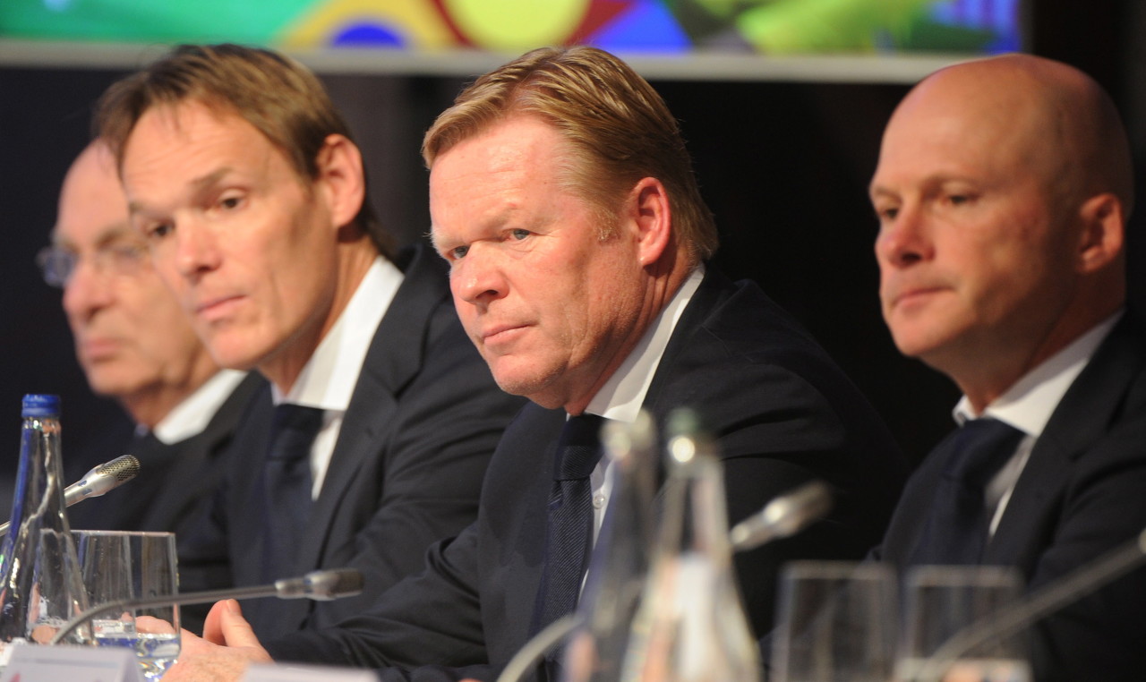 科曼不满荷兰队表现：我们必须踢得更好，西蒙斯仍需积累经验