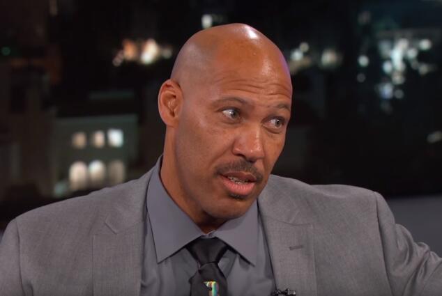 王子星：球爹言论显示无知和满满控制欲 BBB鞋都成历史遗物了