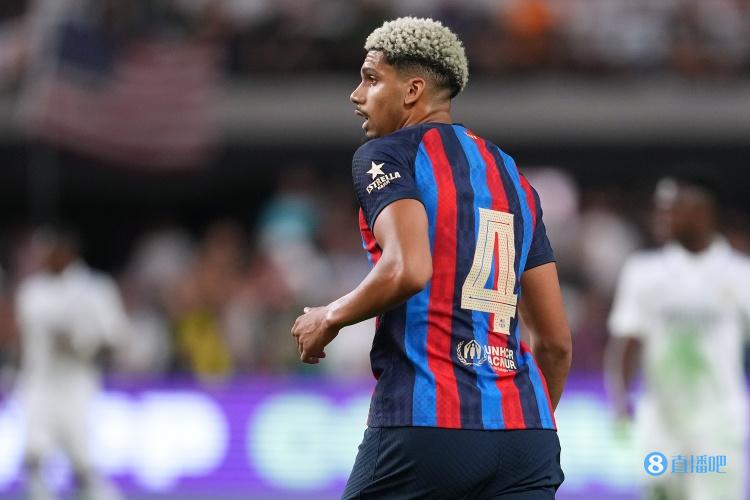 阿劳霍：1V1时姆巴佩能制造最大的不平衡 我还不知道踢什么位置