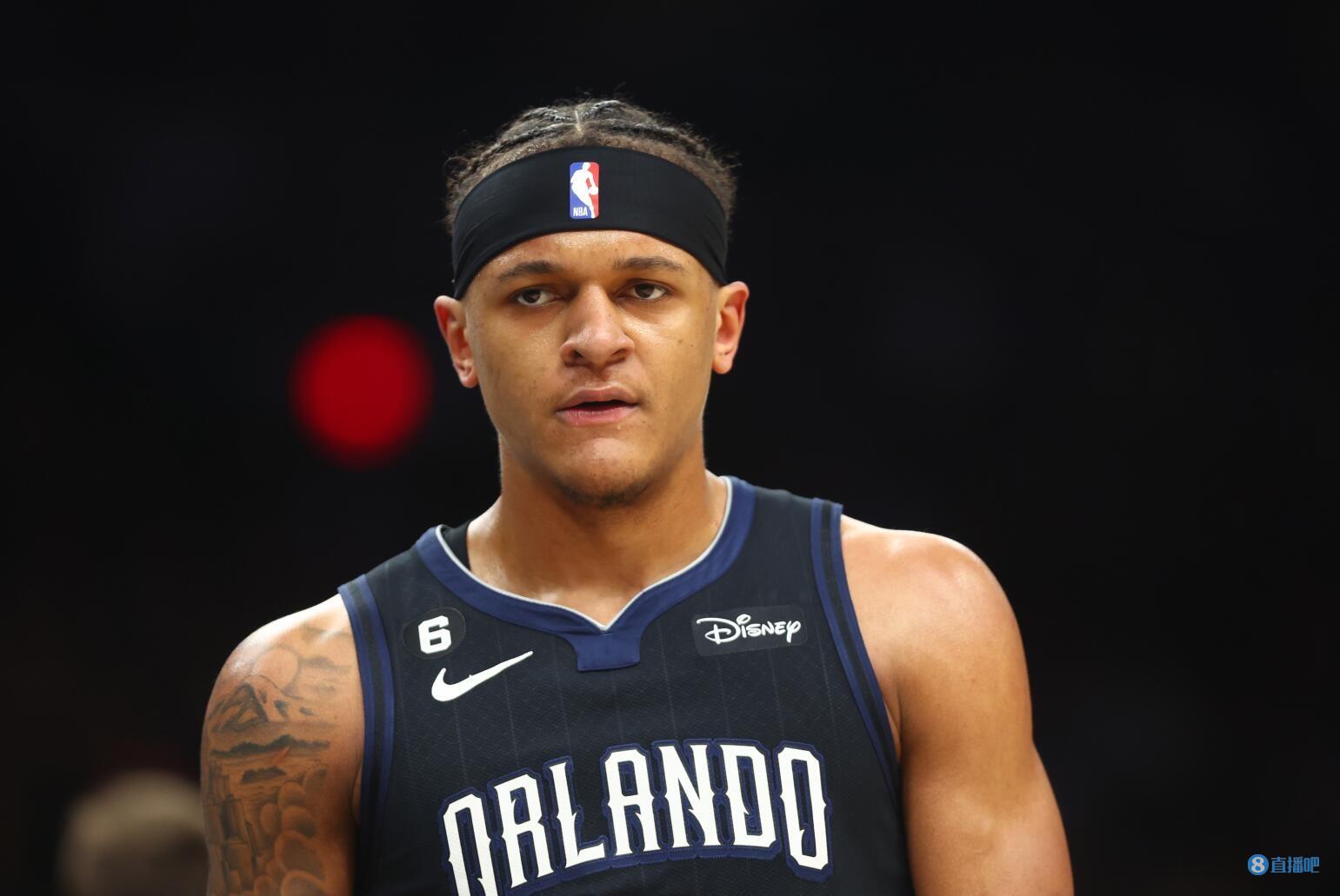 魔术主帅谈班凯罗第三节强势反弹：这就是成长