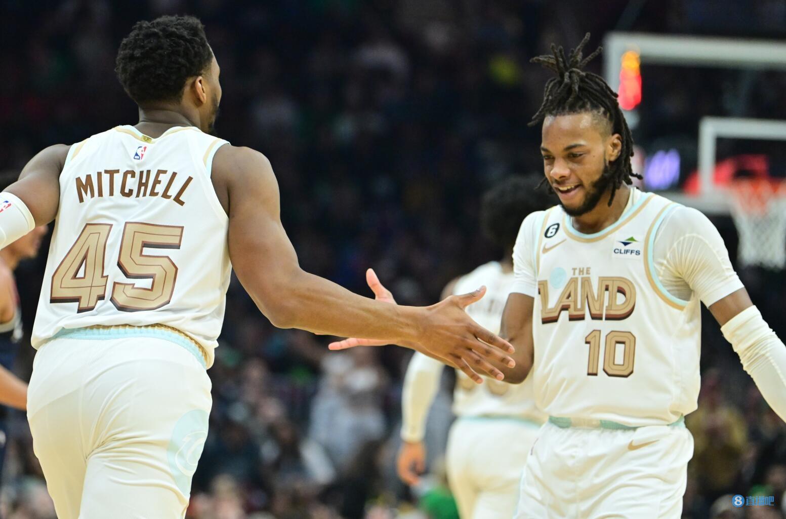 后场双核都不准！米切尔13中4拿13分&加兰13中5拿12分5板4助