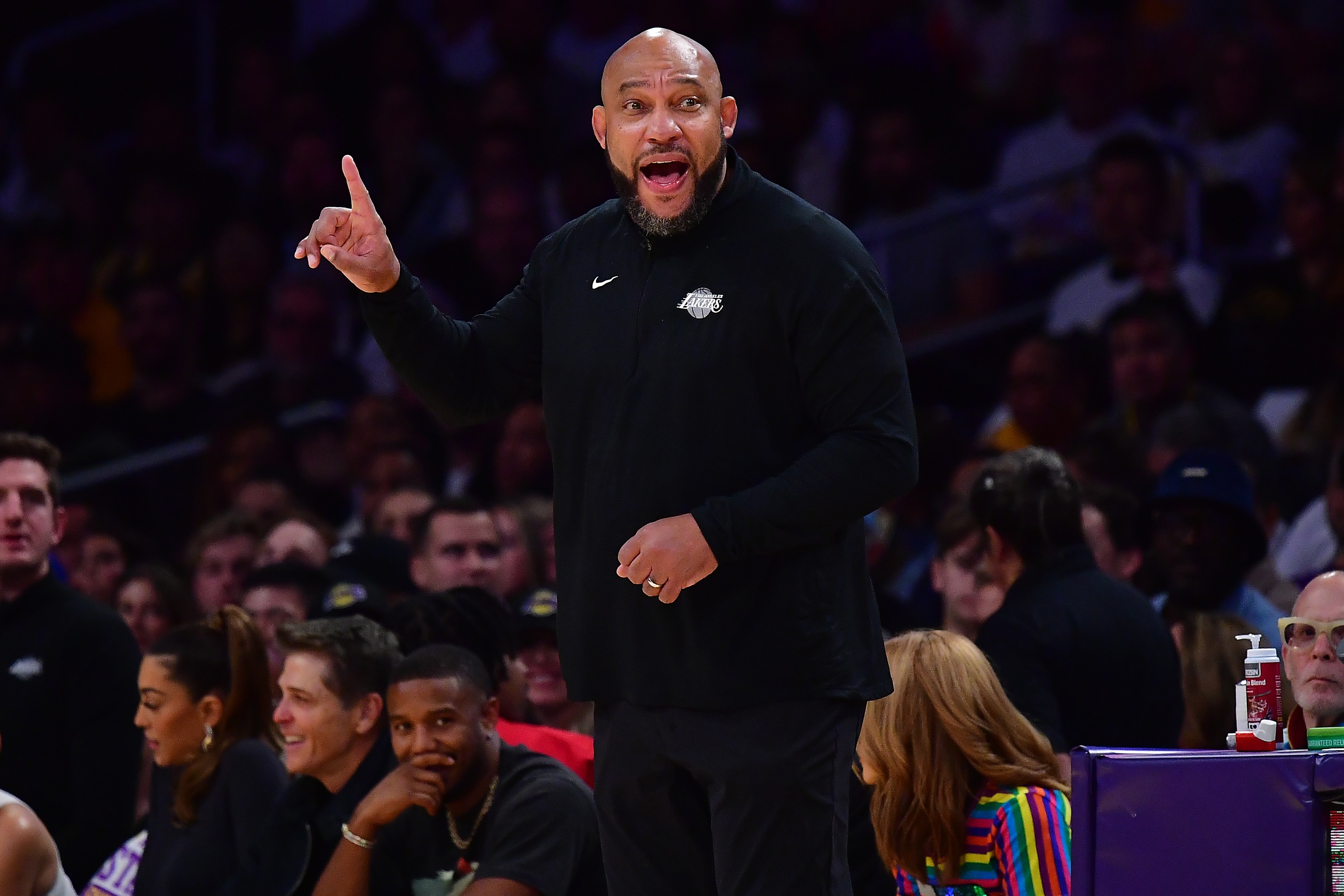 向球队传递的信息？哈姆：不管比分多少都得强硬点 不然就回家