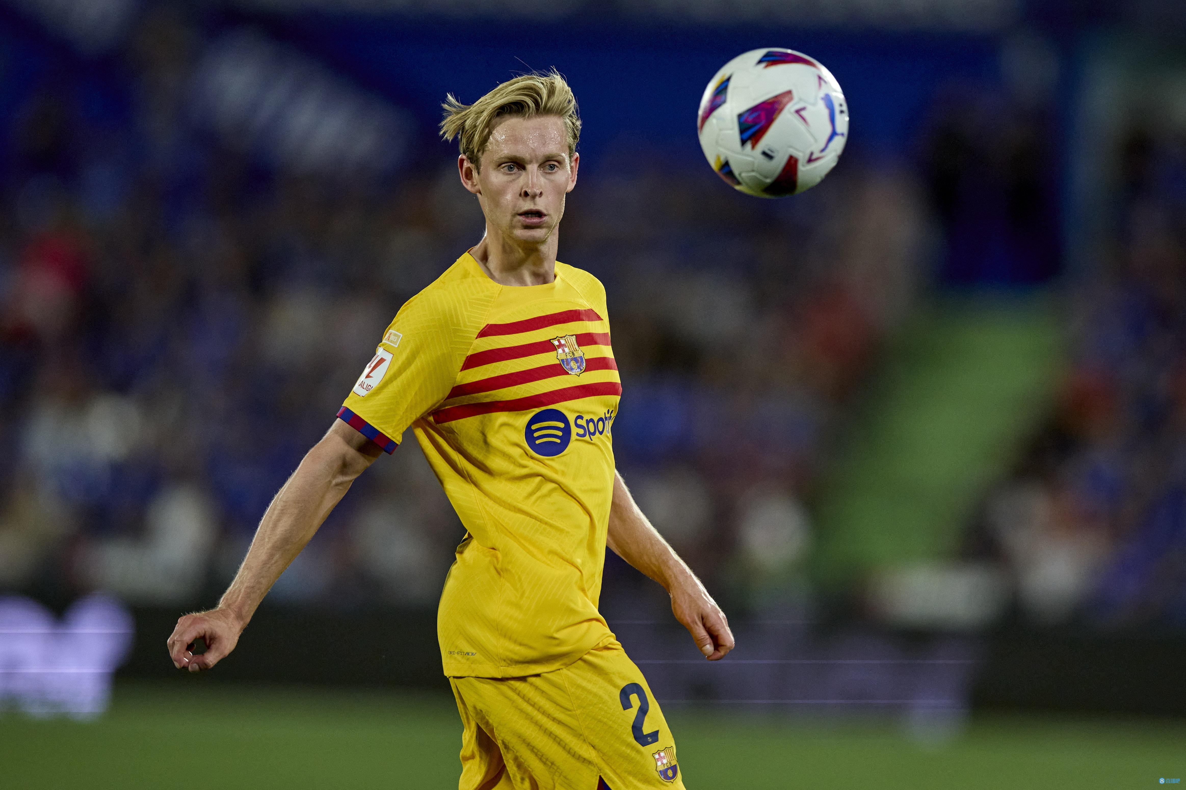 每体：原则上德容可以出战欧冠1/4决赛首回合，佩德里也有望回归