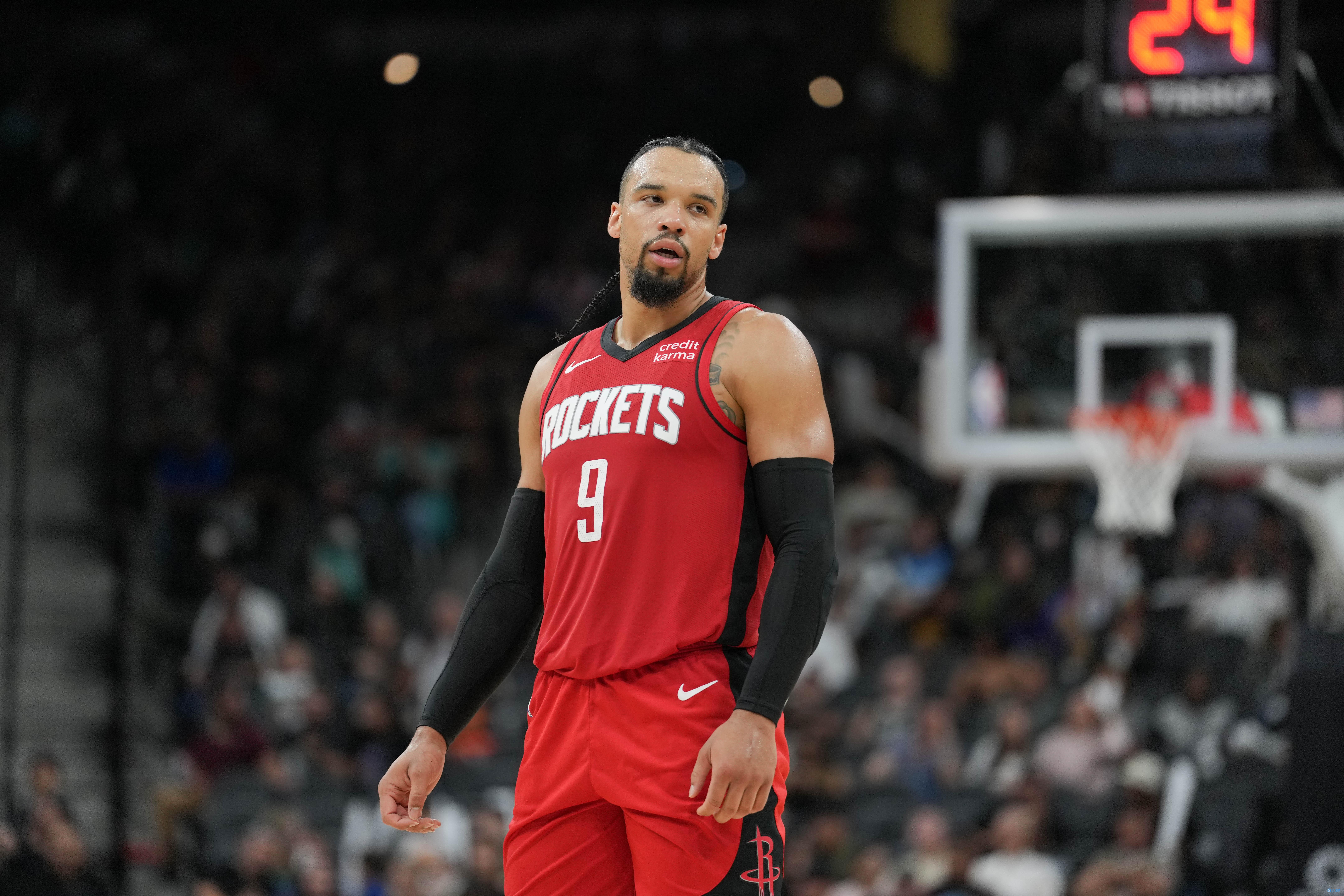 一球不进！火箭第二节三分10中0 狄龙3中0&杰伦和小贾巴里2中0