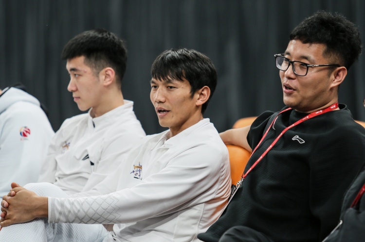 矣进宏：谢谢大家的鼓励和支持 我不善于表达&但感恩你们相伴