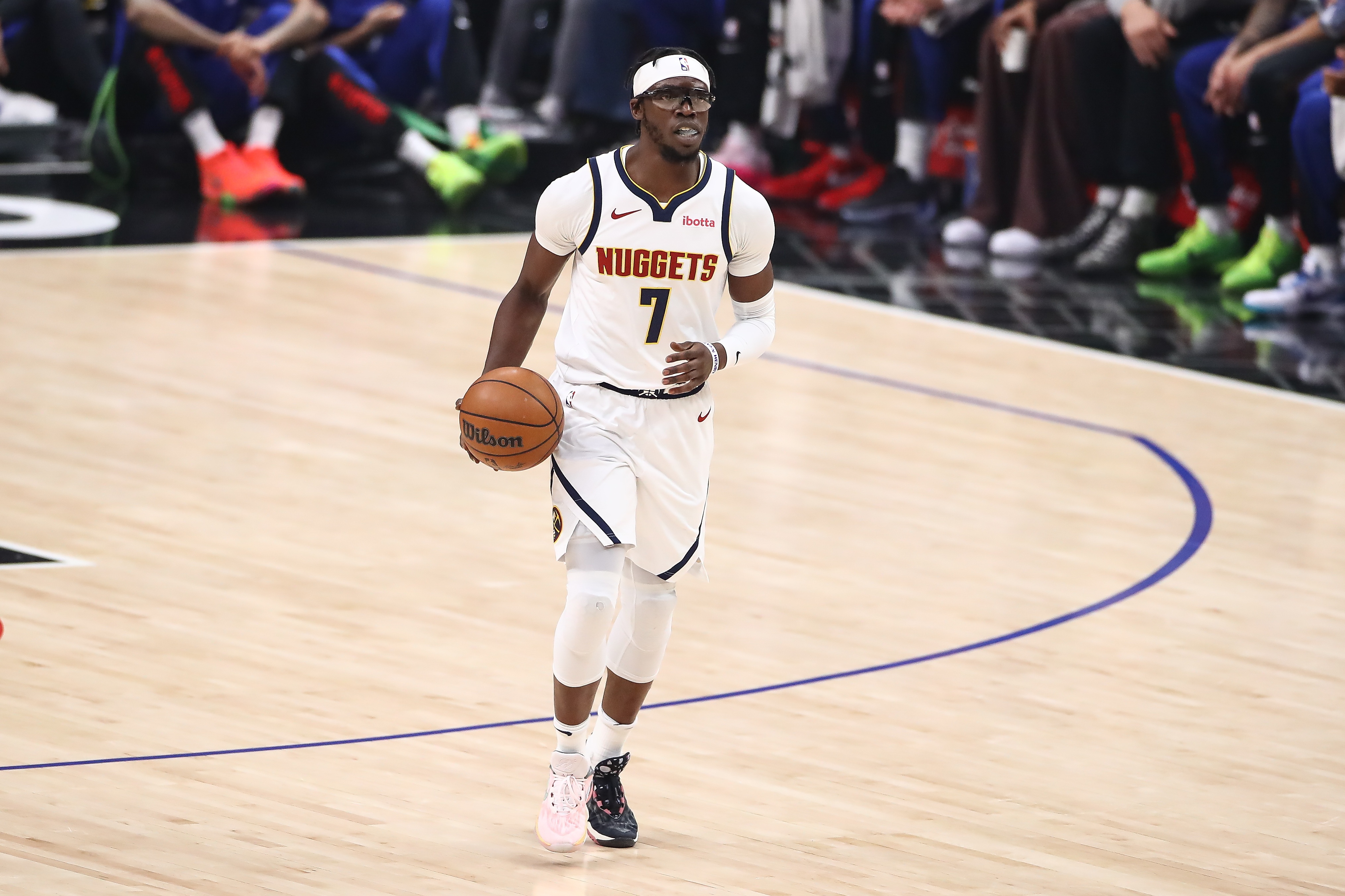 帮不上忙啊！雷吉12中4得到9分3助 替补五人合砍15分