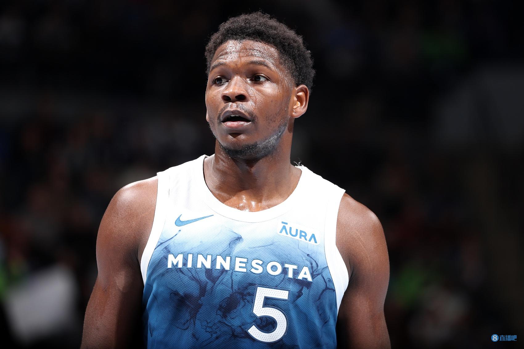 爱德华兹：希望大个子们赶紧回来 我们重新打回习惯的篮球