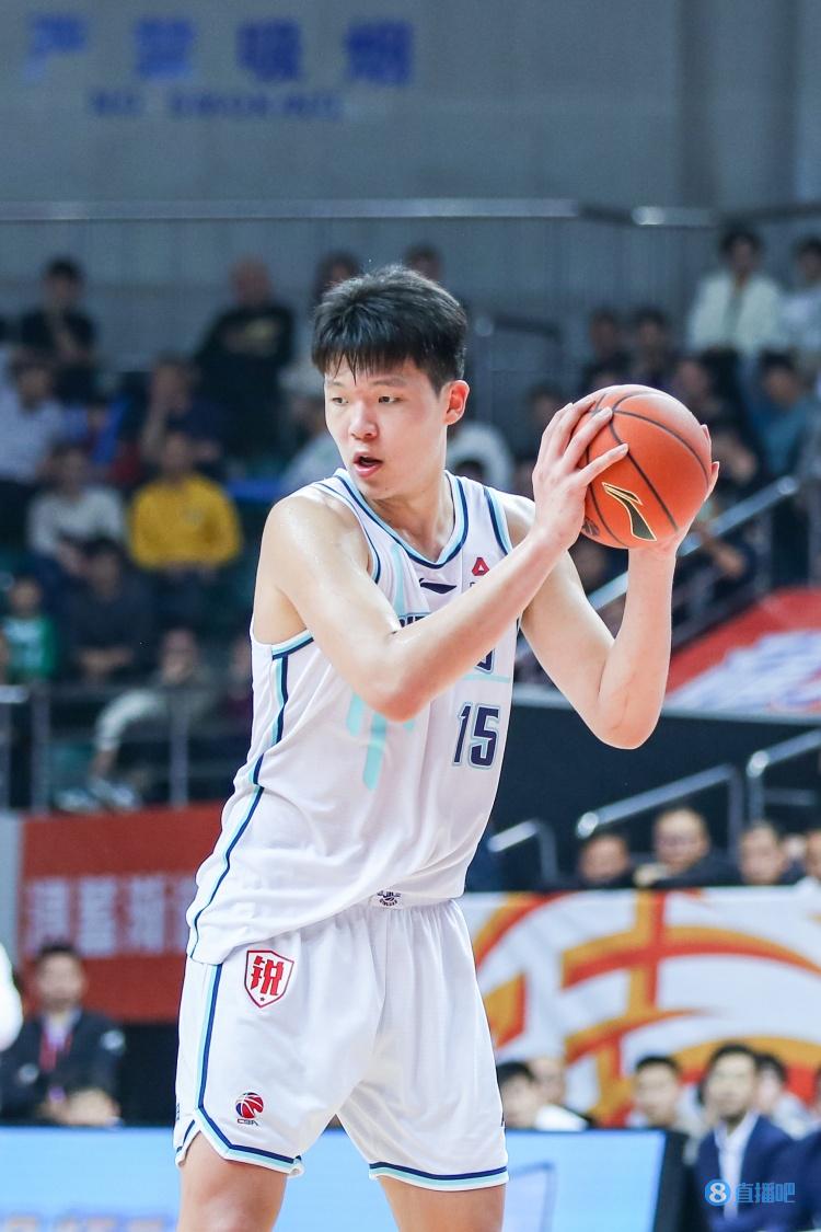 王健：杨瀚森应提前报名参加NBA选秀 这是百利无一害的明智方案