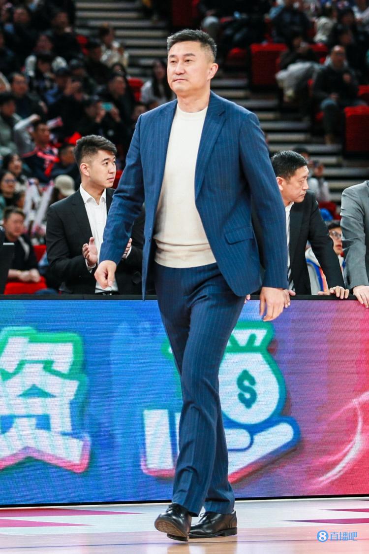 探长：山东的反击、快攻质量不如广东 后者两波快速攻防拉开分差