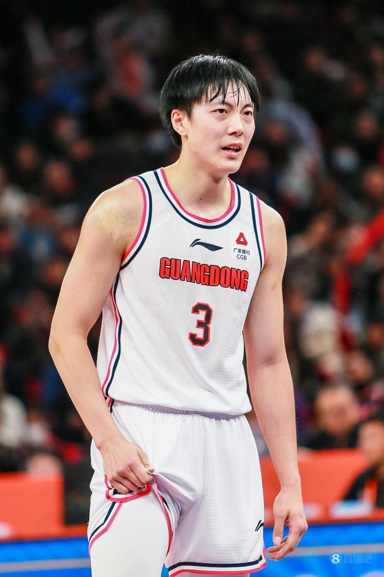 复仇辽宁！胡明轩：大家一直都保持着活力 希望不要忘记这种感觉