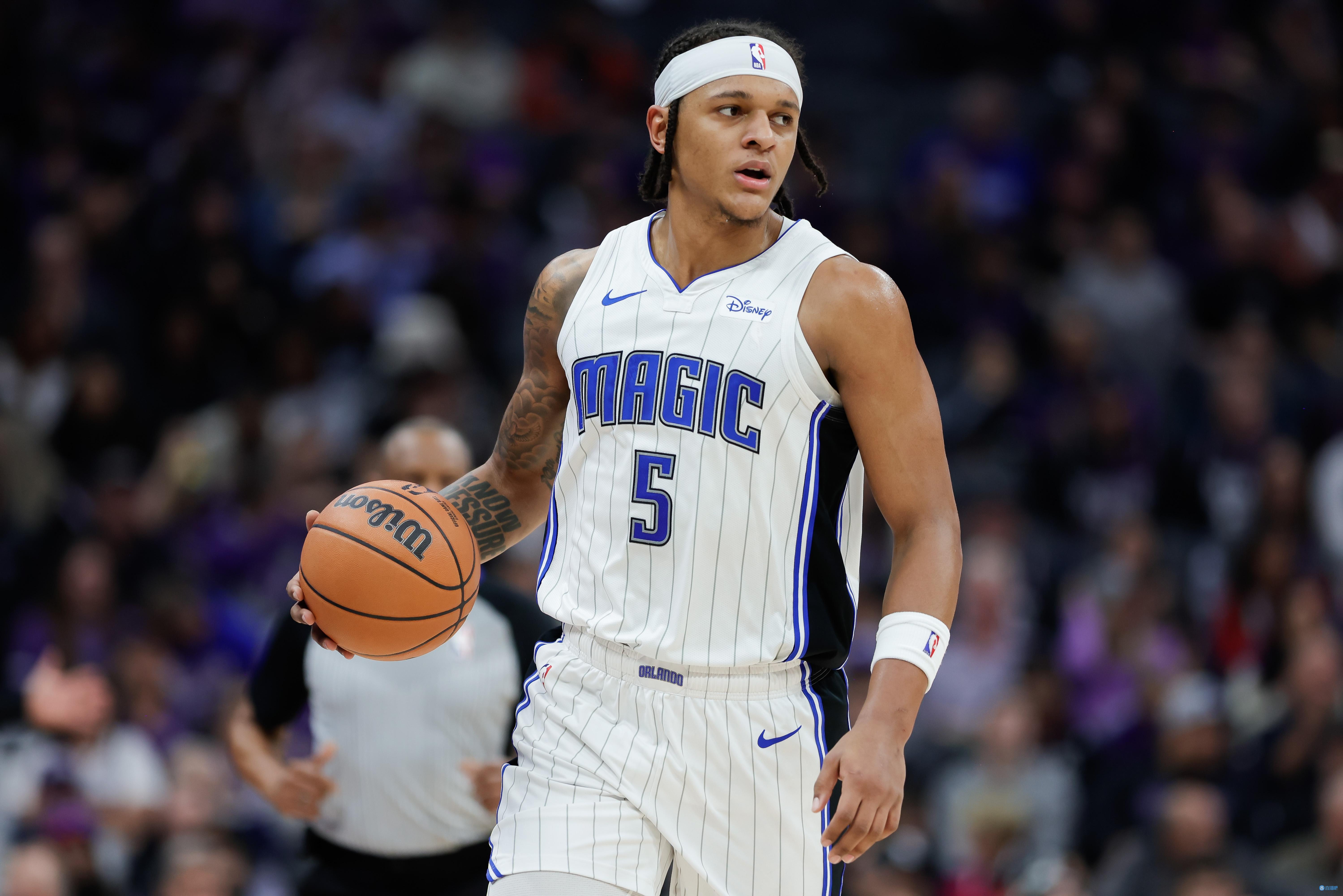 全民皆兵！魔术全队6人得分上双 首发五人四人得分上双