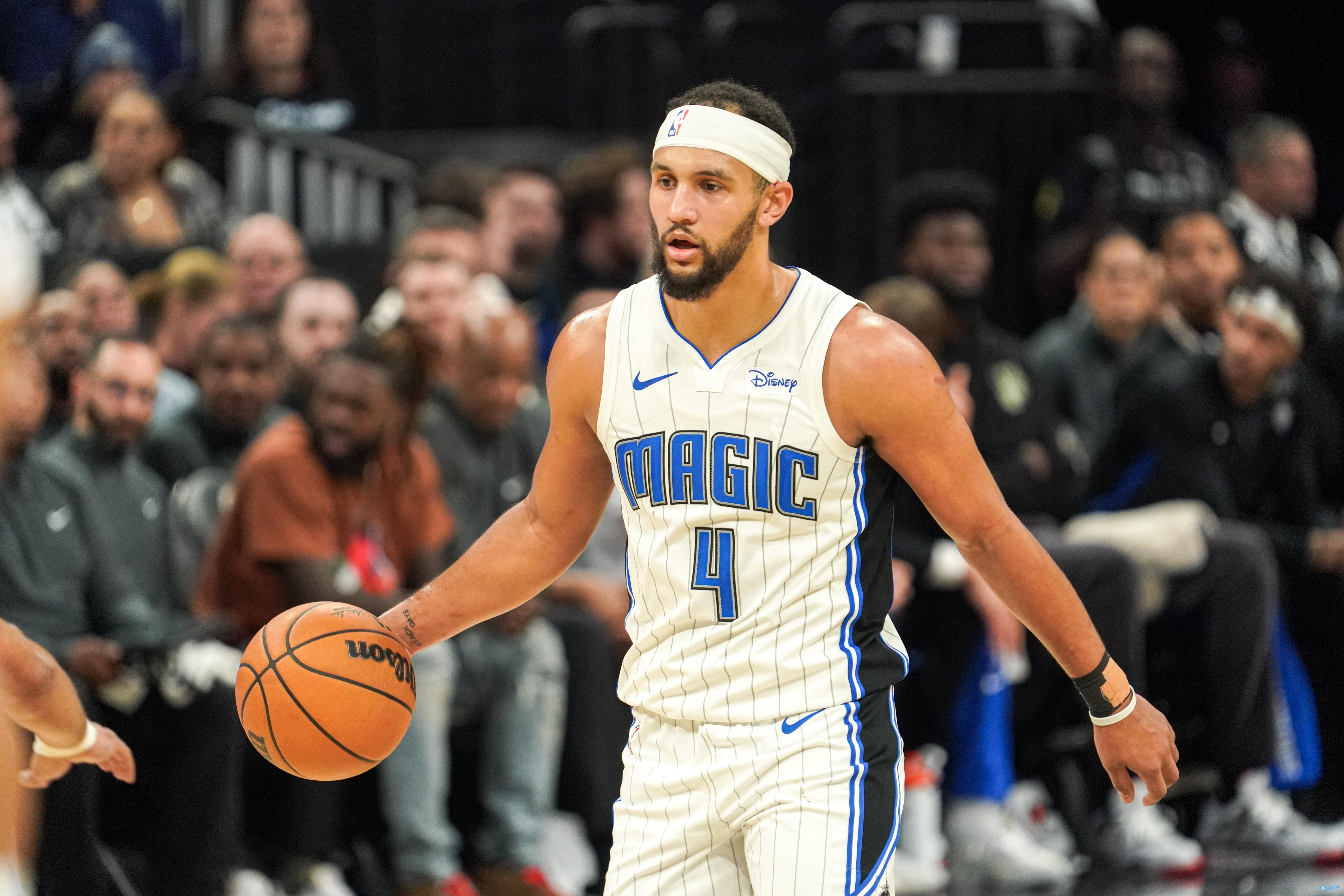 莫斯利：萨格斯有最佳防守一阵水平 他的防守很有侵略&破坏性