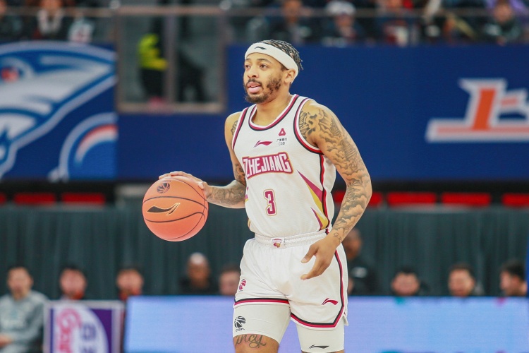 当爹了！浙江官方：卡里克-琼斯老婆预产期在即 明日他回国陪产