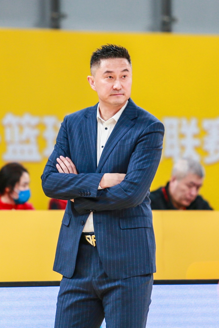 杜锋：球队窗口期的训练&球员思想上的进步 是成绩突飞猛进的基础