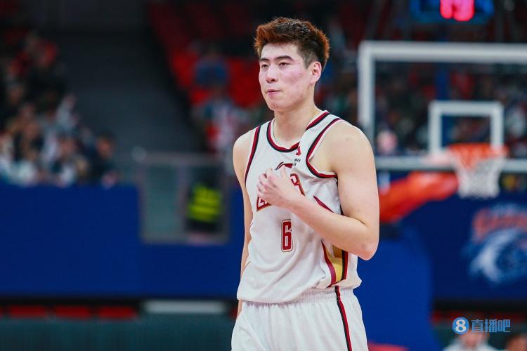 手感火热！程帅澎三分7中5拿下17分3助2断 正负值+26