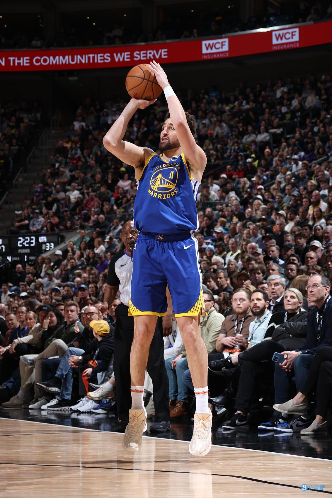 稳定输出！克莱替补25分钟18中9贡献23分 三分11中5