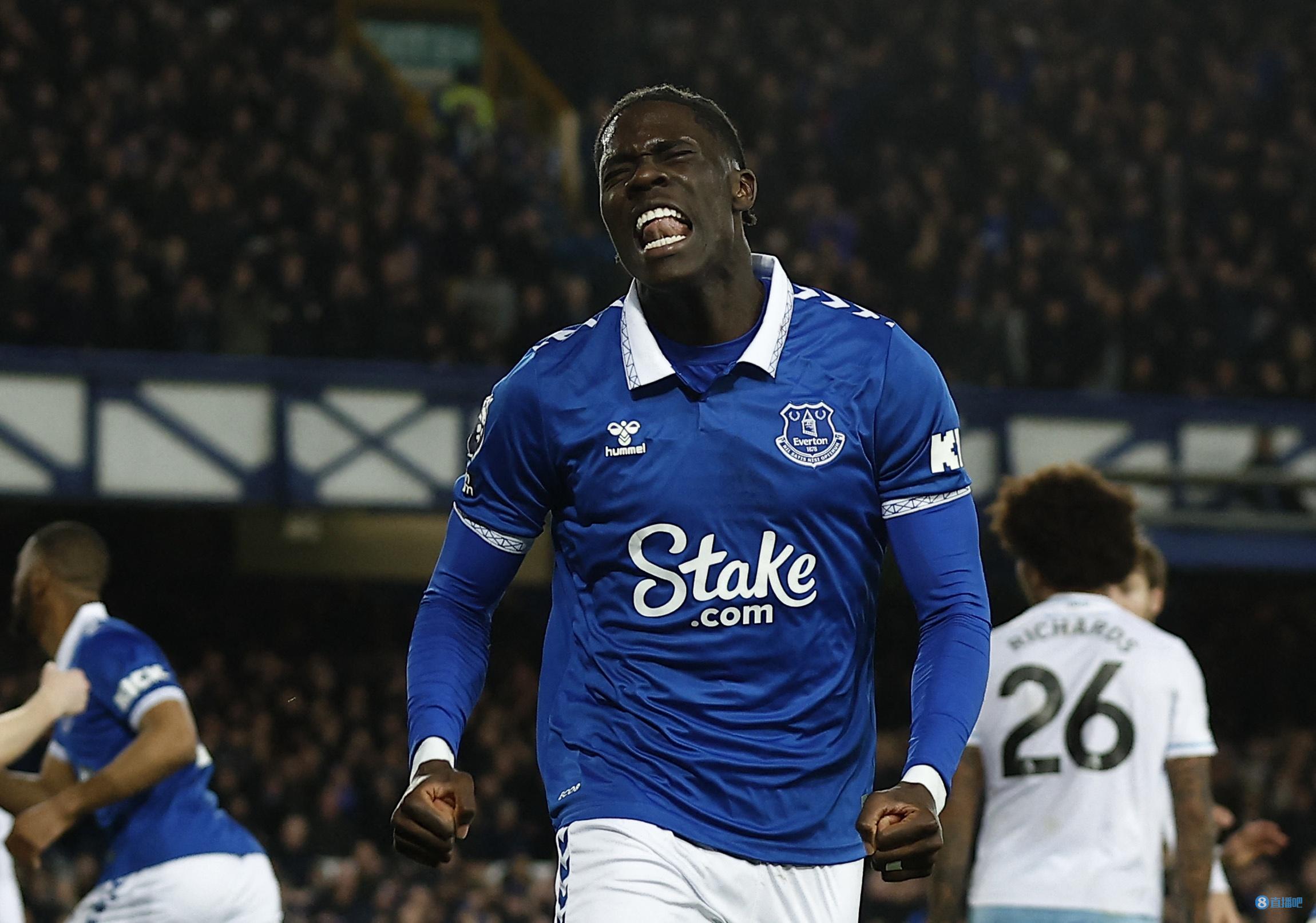 每体：巴萨愿4500万欧签阿马杜-奥纳纳，埃弗顿要价至少6000万欧