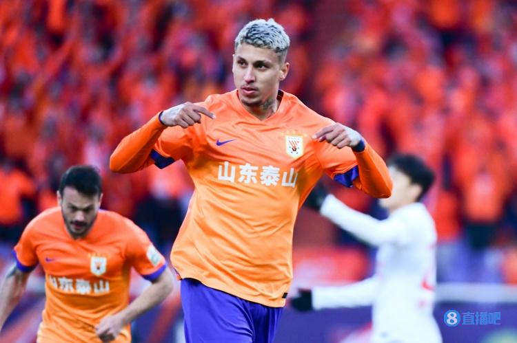 领跑射手榜！亚冠官推晒克雷桑进球集锦：哪粒进球是你的最爱？