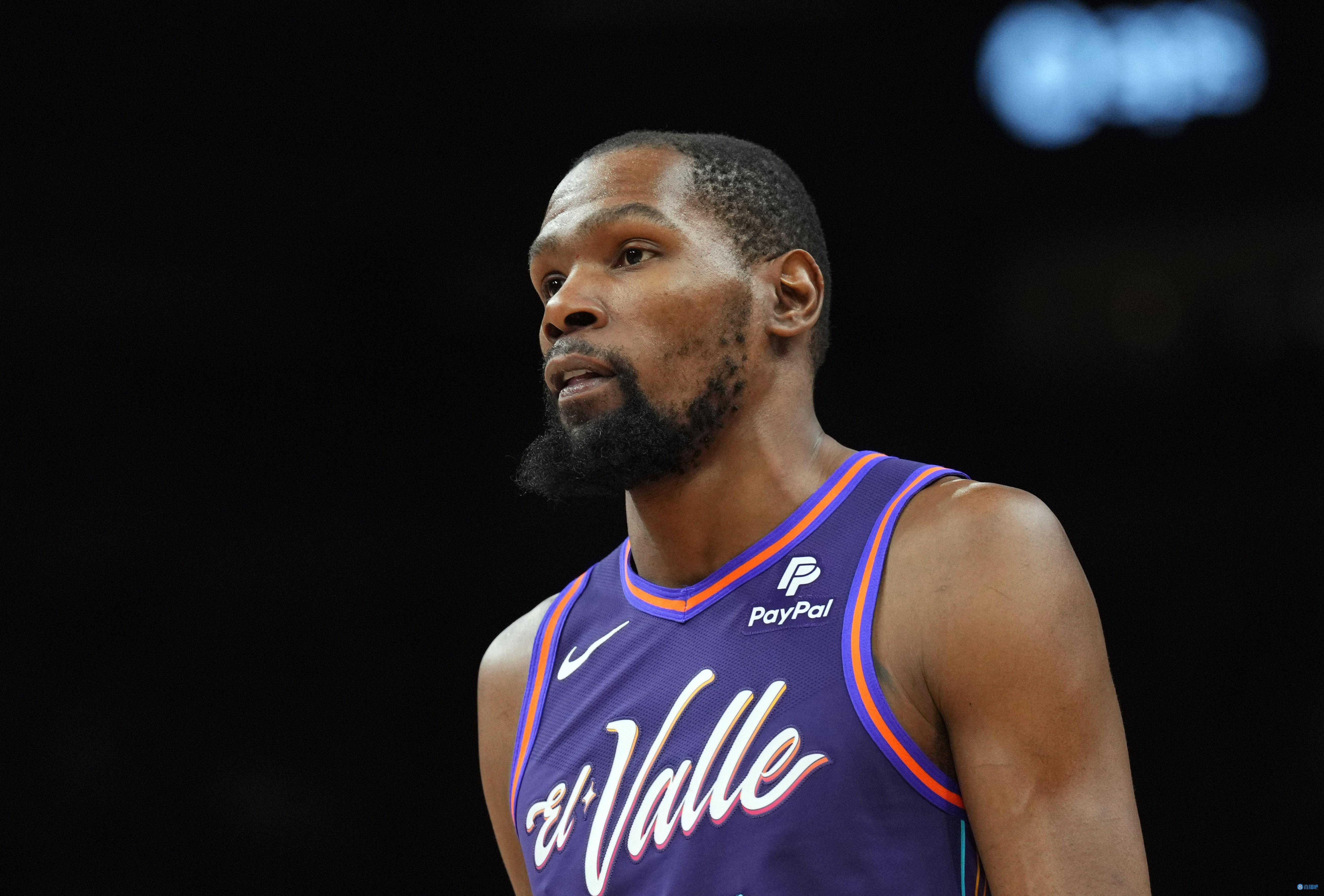 沃格尔称赞KD防守：若本赛季他没进最佳防守阵容 我会很失望