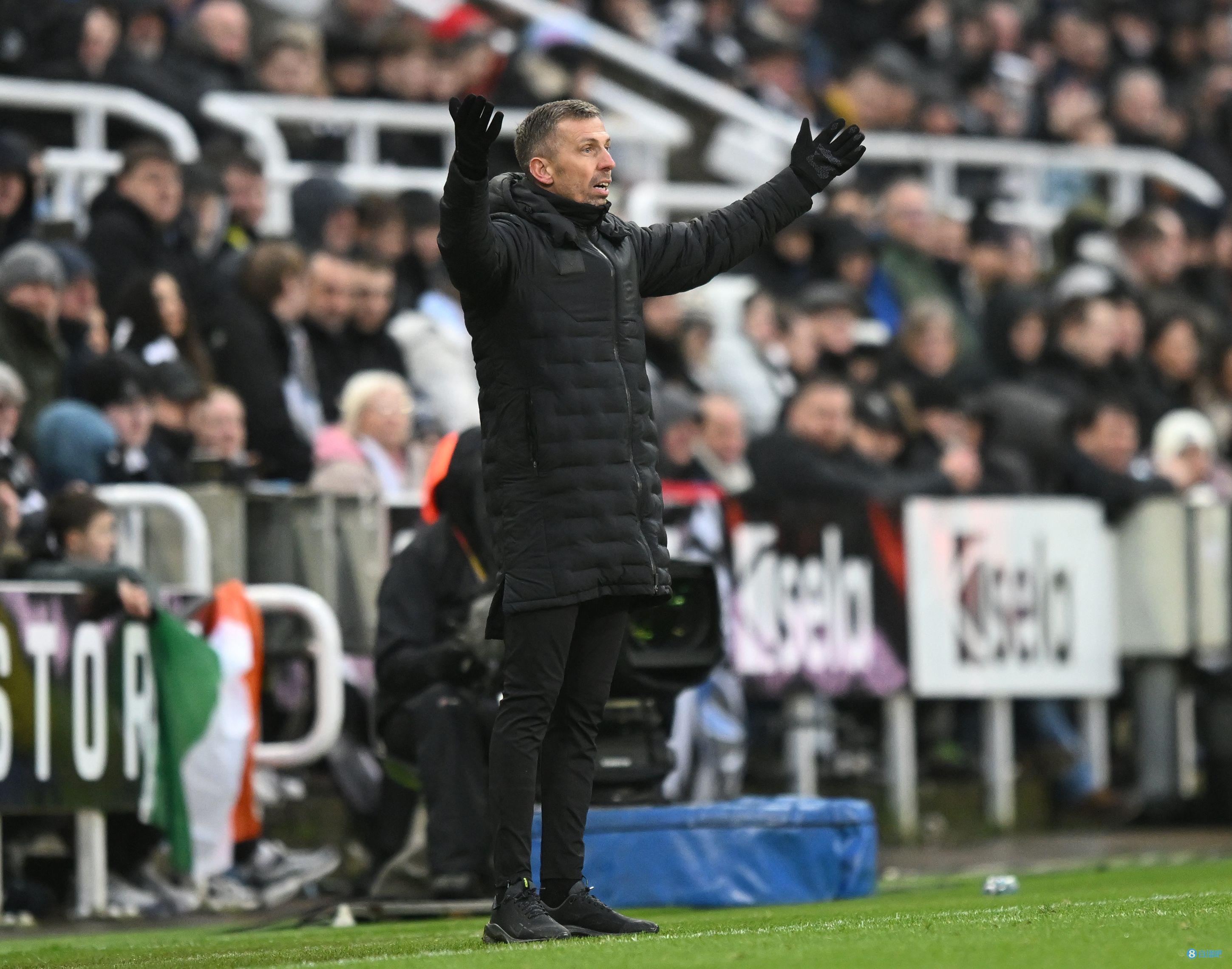 狼队主帅：内托的赛季可能已经结束，这次伤病与他之前伤势相似