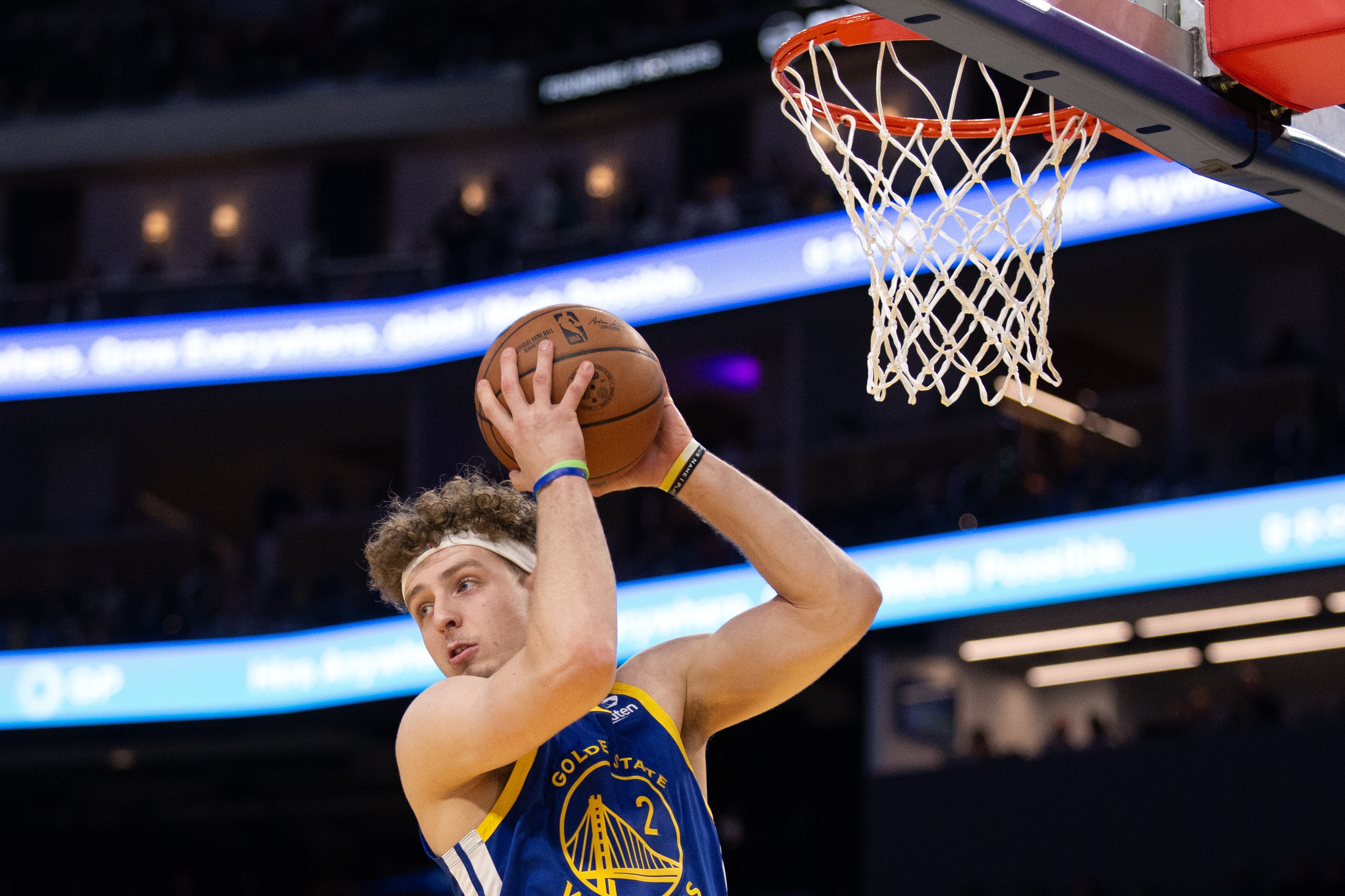 科尔：你得做多精明的交易才能够得到波杰姆和TJD这样的球员