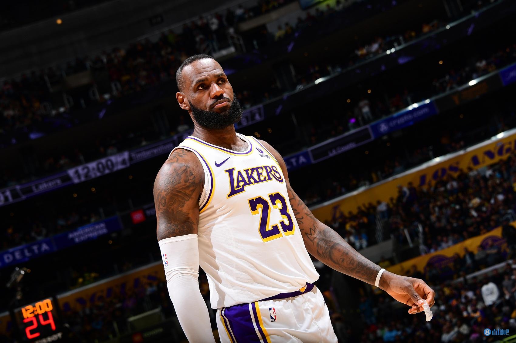 詹姆斯谈计时器故障：这很不幸 很明显这打断了比赛节奏