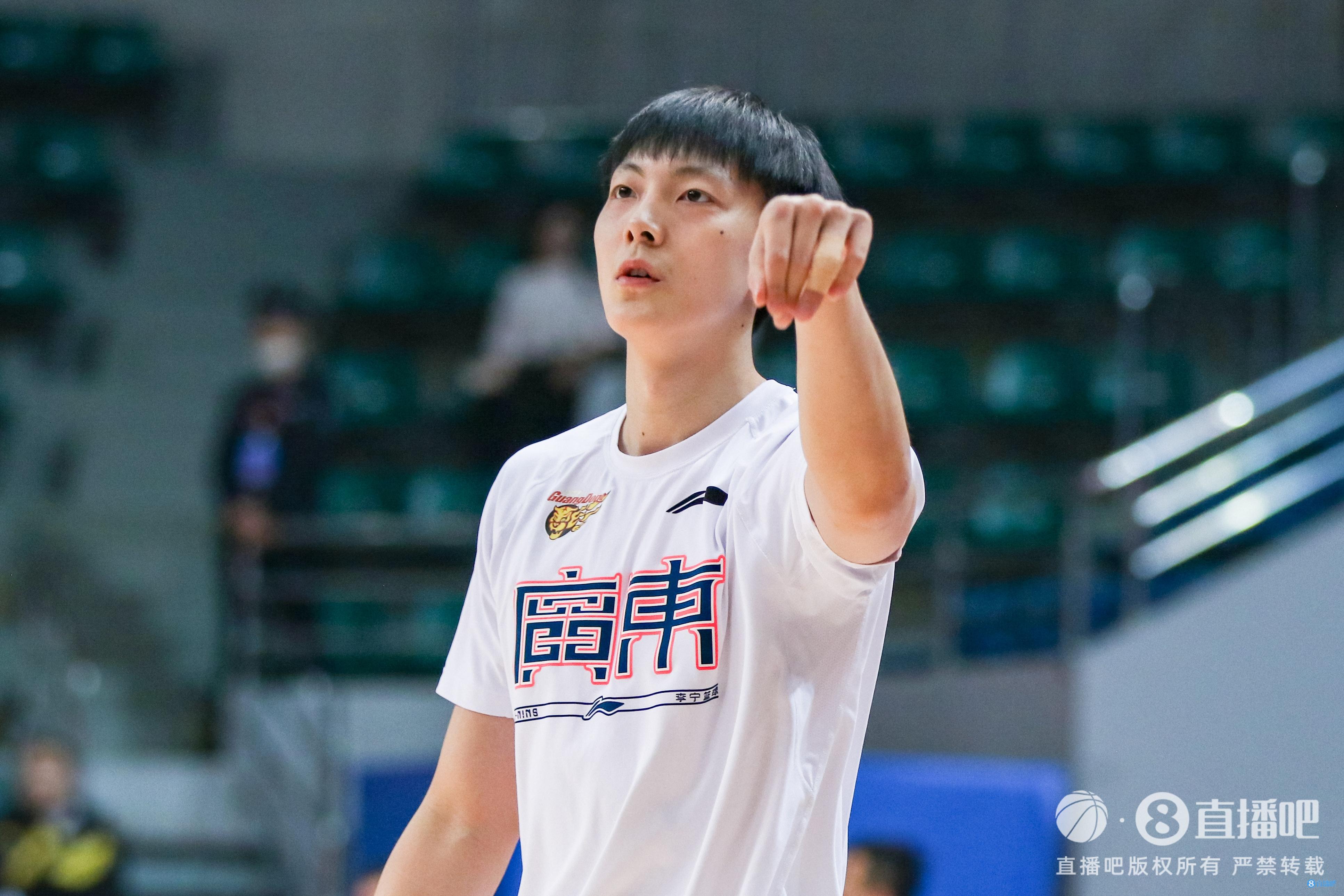 探长：不论是比赛状态还是对胜利的渴望 广东都是更出色的一方