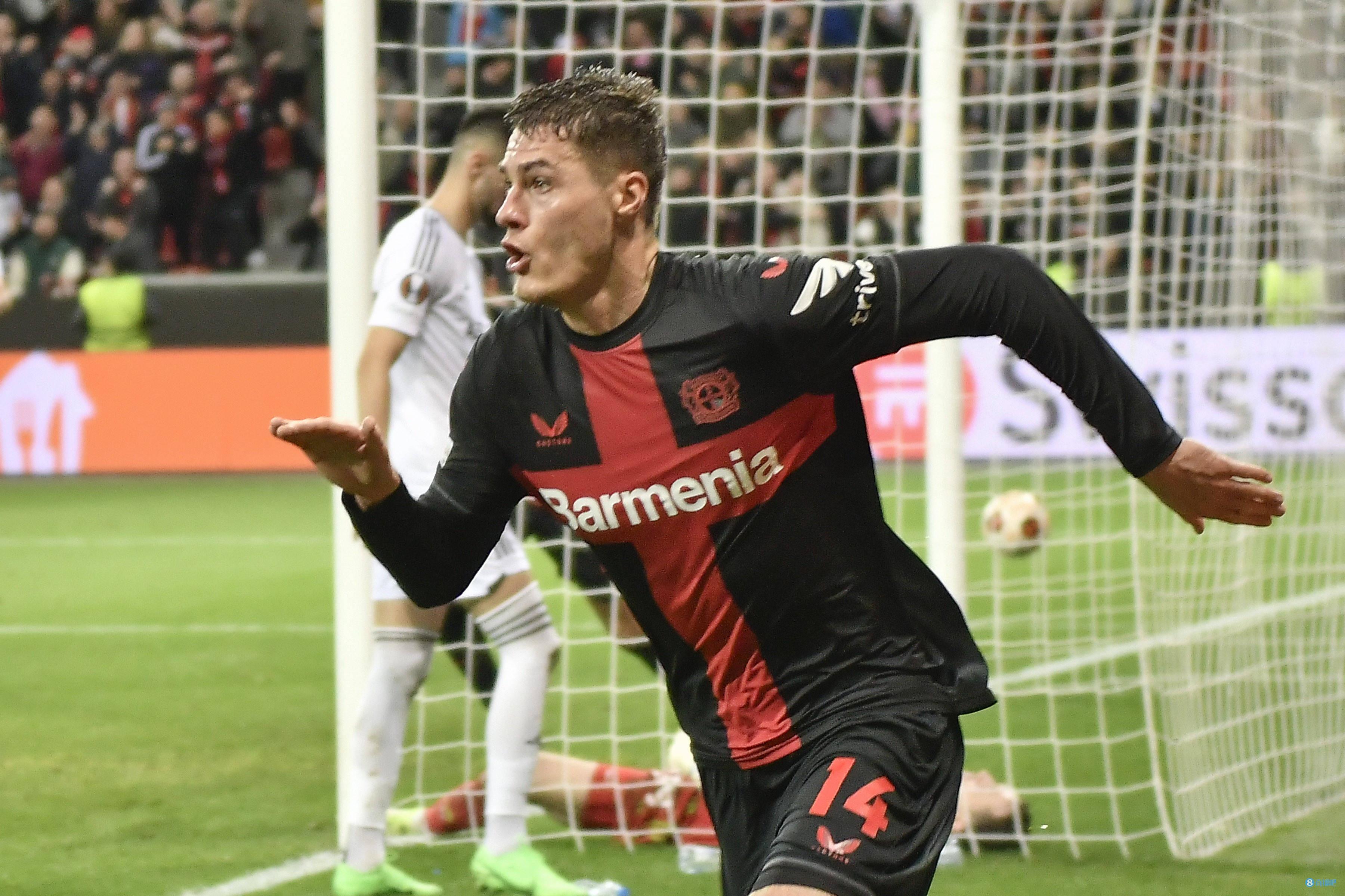 补时连进两球助药厂逆转，官方：希克当选本轮欧联杯最佳球员