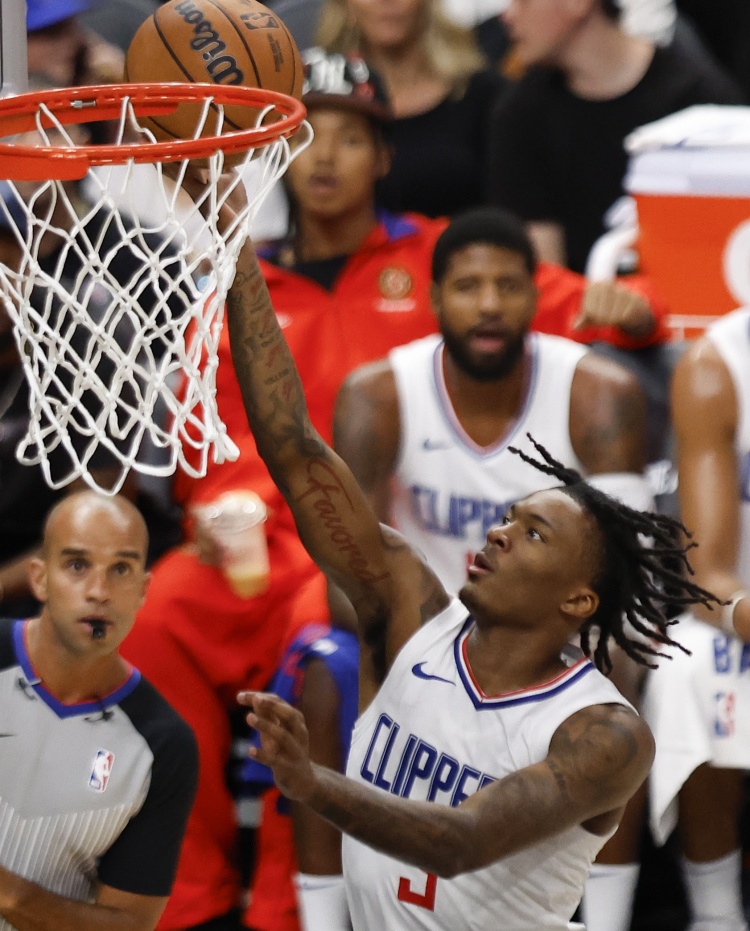 海兰德：我们今晚打得很棒 我在组织进攻方面做得很好