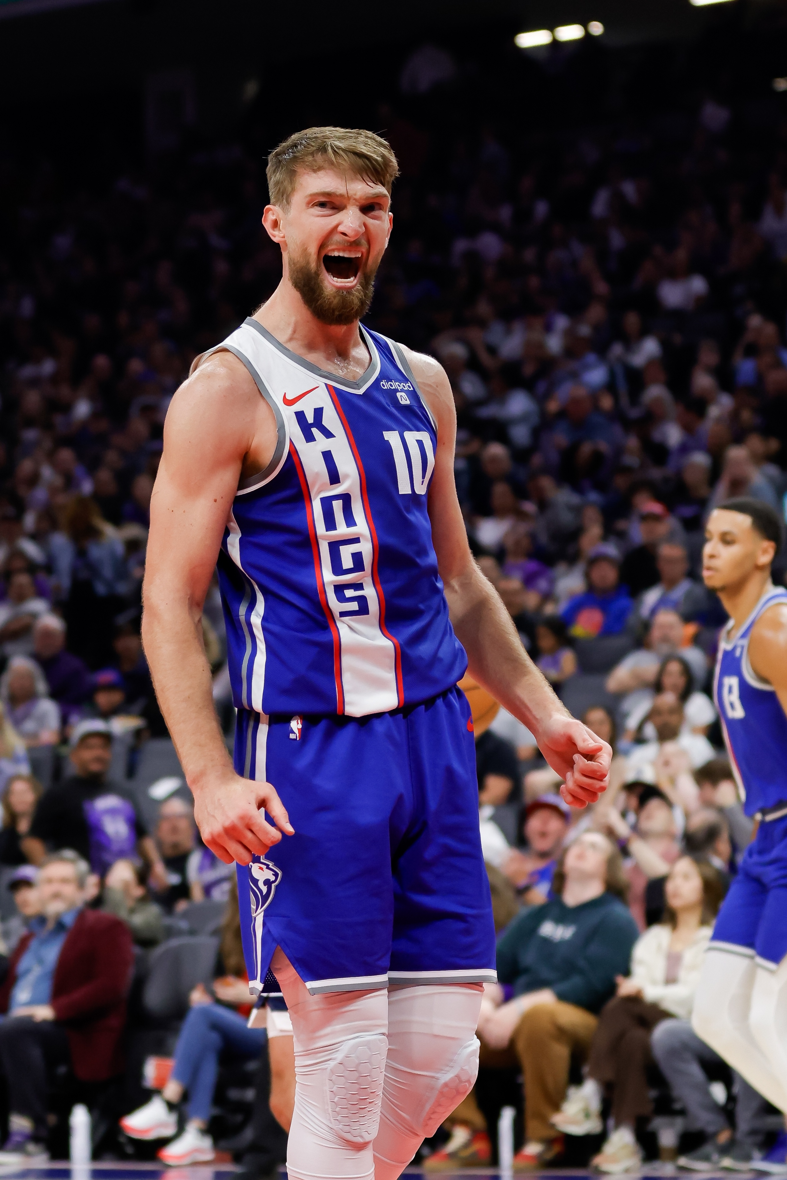 小萨赛季70次两双自1980-81以来第四人 比肩KG、大梦、摩西-马龙