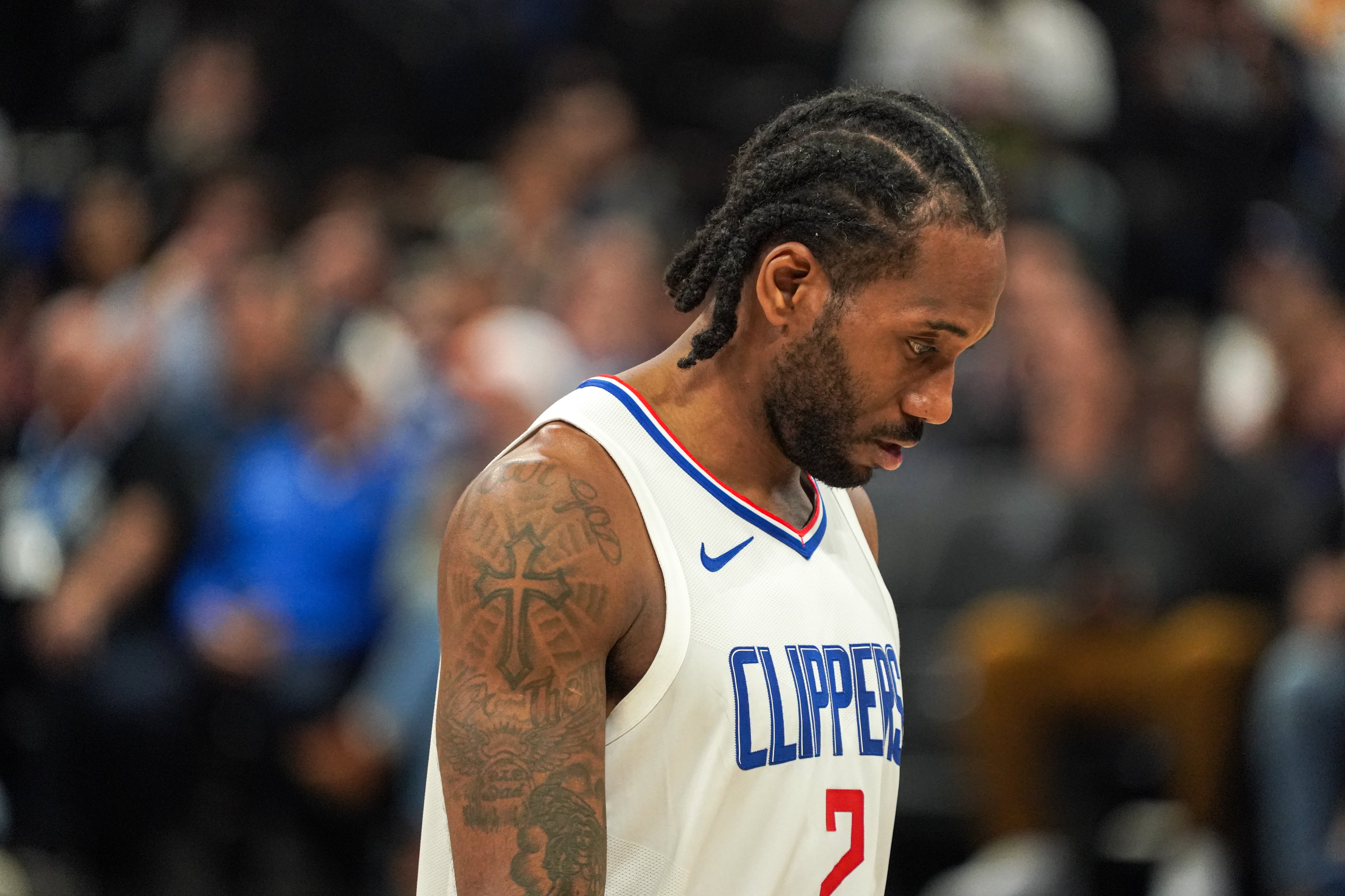 大腿啊！小卡因右膝酸痛明日继续缺战掘金